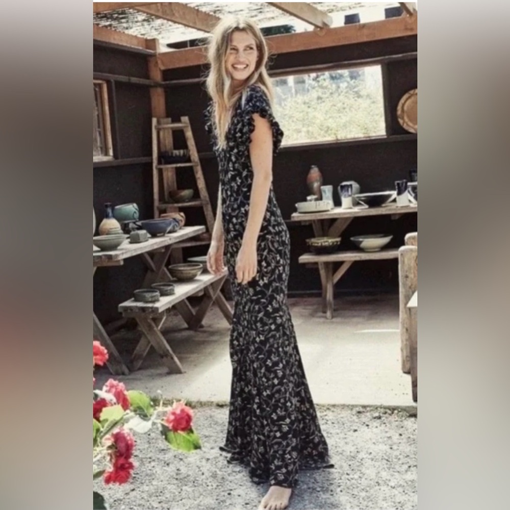 Doen Brindille black floral dress